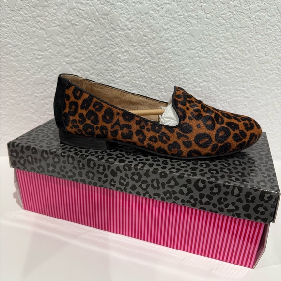 Me Too Leopard Print Loafers - Picture 1 of 6
